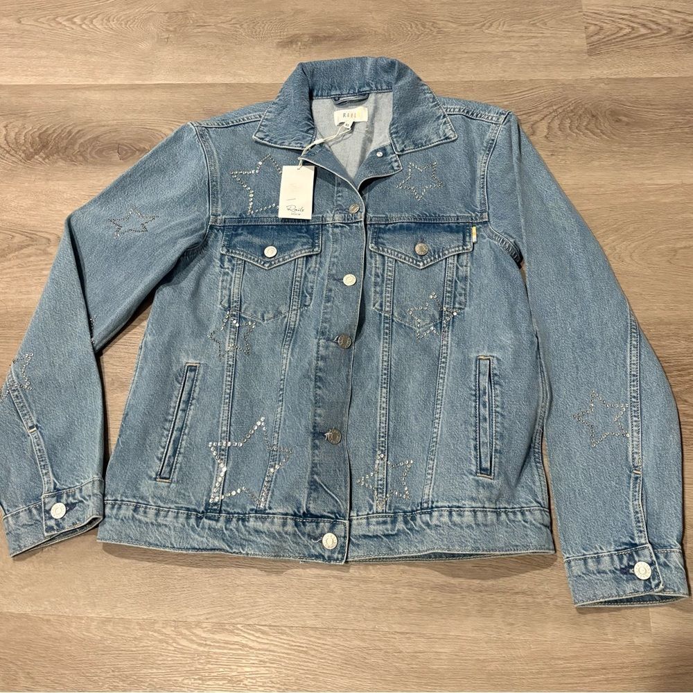 NWT Rails RHINESTONE STAR LIGHT WASH BOYFRIEND TRUCKER DENIM JEAN JACKET - Picture 1 of 5